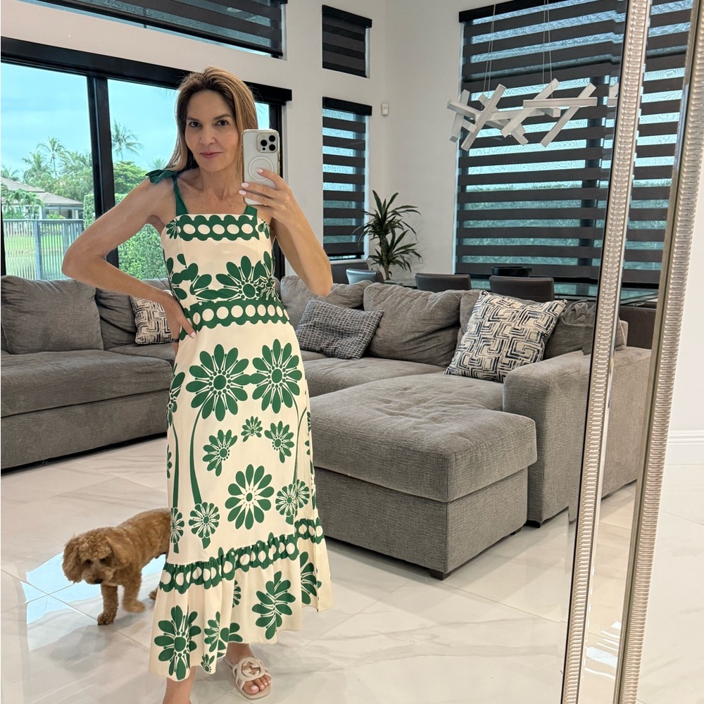 Amazon Green and Cream Maxi Dress with Timeless Elegance